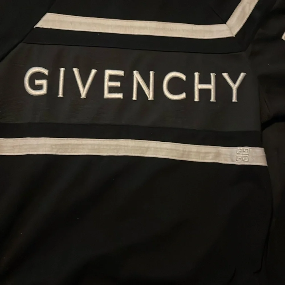 Givenchy Men’s Black Logo Pullover Sweatshirt